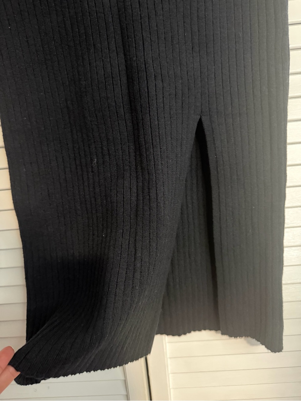 Abercrombie & Fitch Black Ribbed Knit Skirt Sz S NWT Minimalist, Feminine, knit - Picture 4 of 7